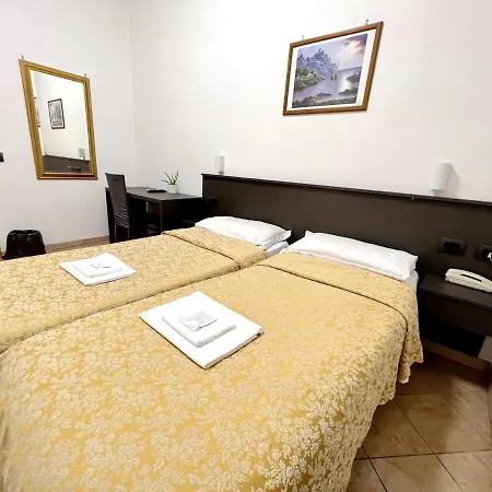 Domus Termini Отель *