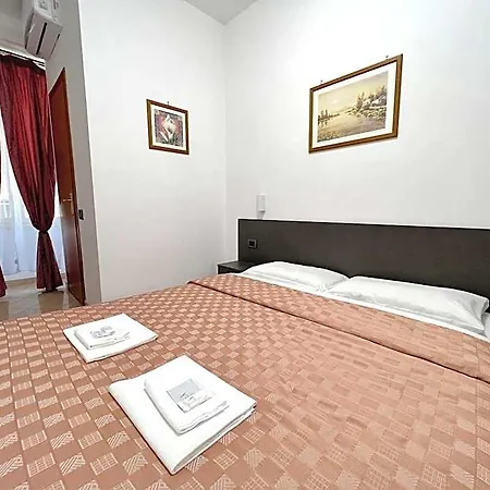 Domus Termini מלון רומא