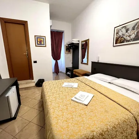 Domus Termini 호텔 *