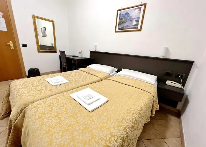 Domus Termini Hotell *